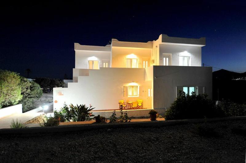 Finikas Studios Adamantas  Exterior photo